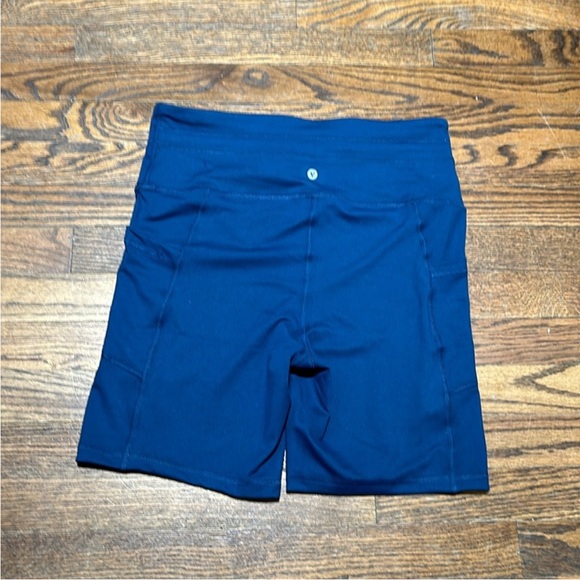 Velocity Large Shorts - Picture 6 of 6